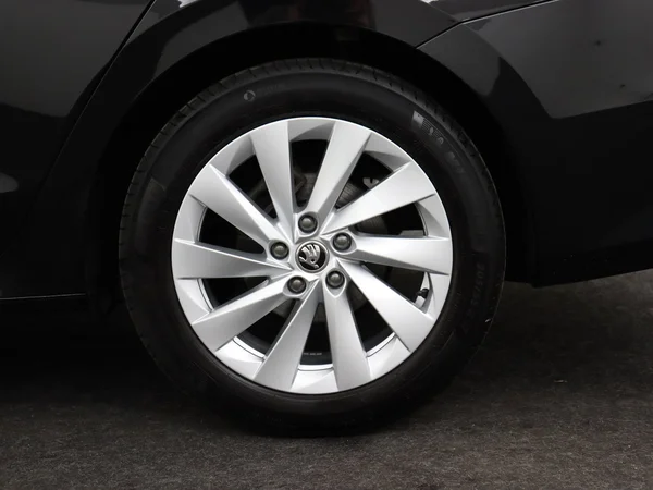 SKODA Octavia Combi (2024) — foto 14 van 18