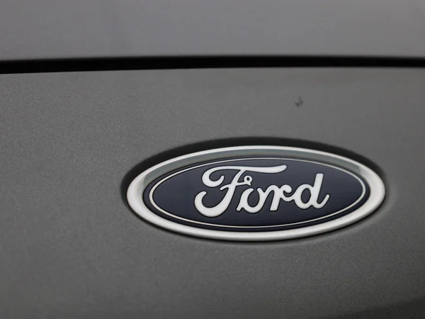 Ford S-Max (2022) — foto 31 van 39
