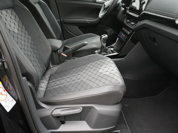 VOLKSWAGEN T-Cross (2026) — foto 2 van 13