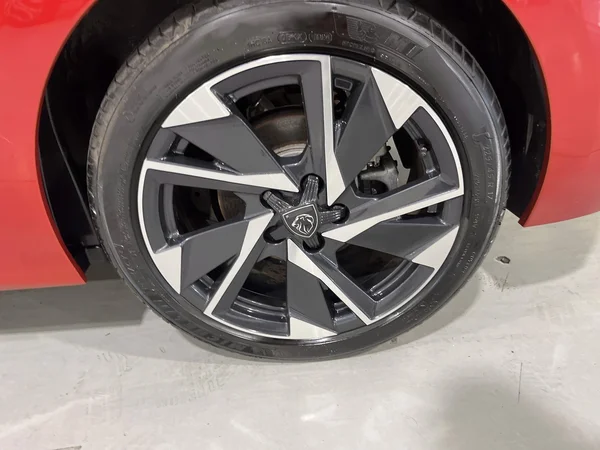 Peugeot 308 (2024) — foto 49 van 53