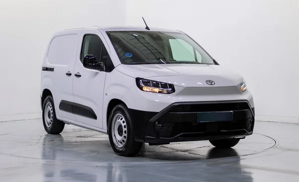 Toyota E-Proace Van Mwb (2024) — foto 57 van 59