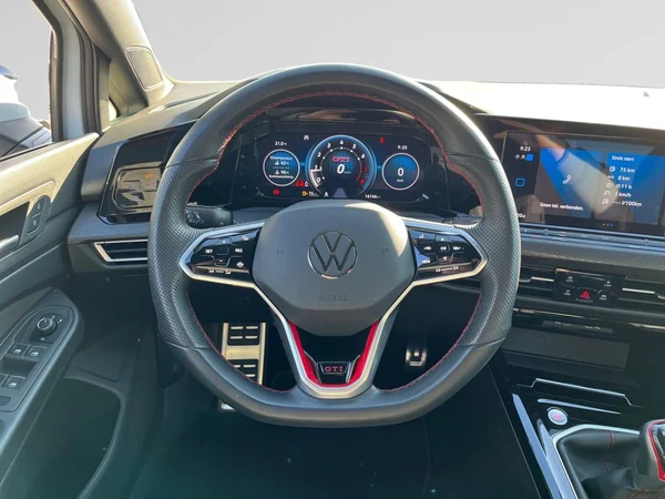 VOLKSWAGEN Golf VIII GTI (2024) — foto 14 van 20