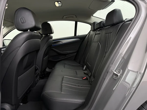 BMW 520 (2022) — foto 5 van 32