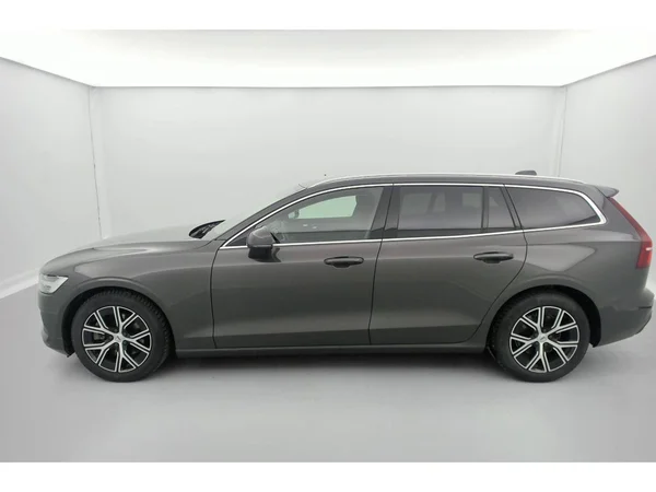 VOLVO V60 (2023) — foto 31 van 36