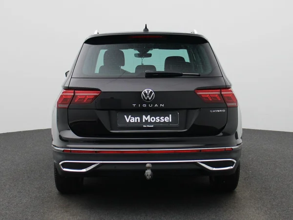 Volkswagen Tiguan (2021) — foto 37 van 41