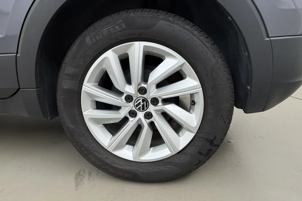 Volkswagen T-Cross (2023) — foto 15 van 18