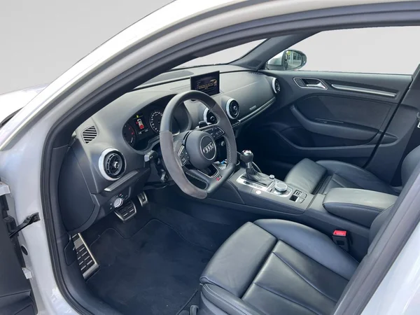 AUDI RS3 Sportback (2021) — foto 2 van 24