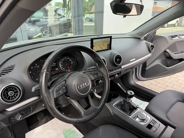 Audi A3 (2016) — foto 2 van 19