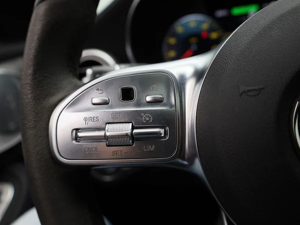 Mercedes-Benz C-Klasse (2021) — foto 11 van 41
