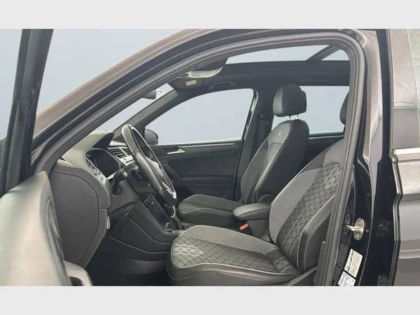 VOLKSWAGEN Tiguan (2023) — foto 15 van 15