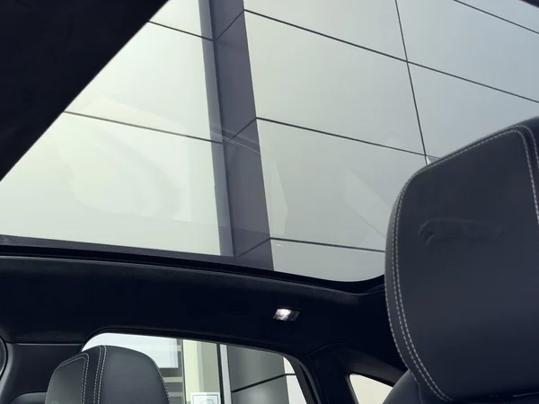 Jaguar E-PACE (2021) — foto 18 van 30