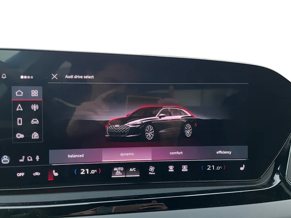 AUDI A6 Avant (2025) — foto 16 van 24