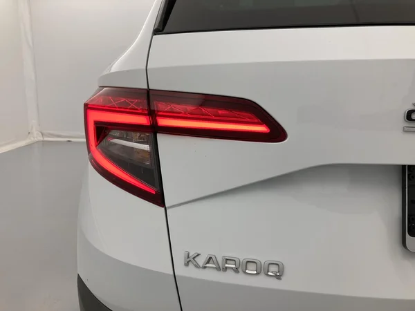 SKODA Karoq Dsl (2021) — foto 2 van 36