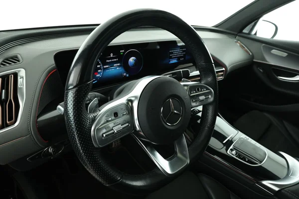 Mercedes-Benz Eqc (2021) — foto 2 van 16