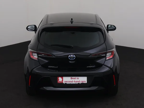 TOYOTA Corolla (2022) — foto 25 van 28