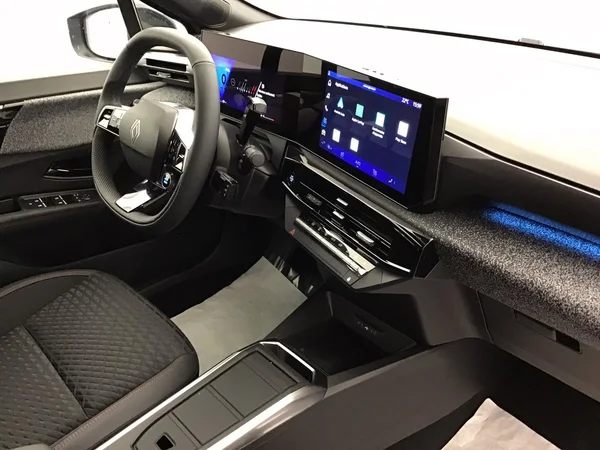 Renault Clio VI (2026) — foto 27 van 28