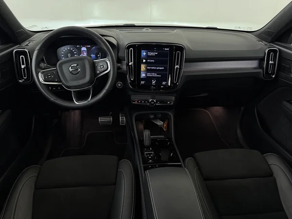 VOLVO XC40 (2022) — foto 31 van 31