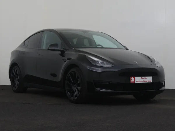 TESLA Model Y (2022) — foto 25 van 30