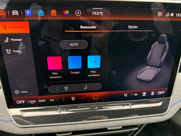 VOLKSWAGEN Passat Variant eHybrid (PHEV) (2026) — foto 11 van 24