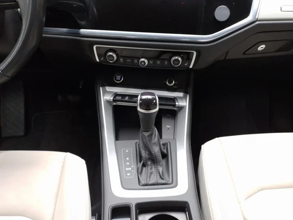 AUDI Q3 PHEV (2023) — foto 4 van 22