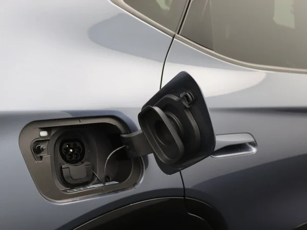 CUPRA Tavascan (2024) — foto 6 van 36