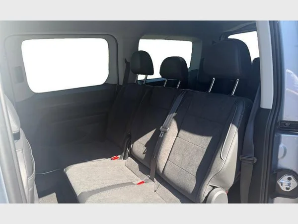 Volkswagen Caddy Maxi (2026) — foto 13 van 21