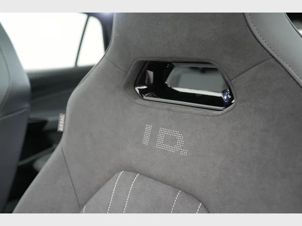 VOLKSWAGEN ID.4 (2025) — foto 30 van 31