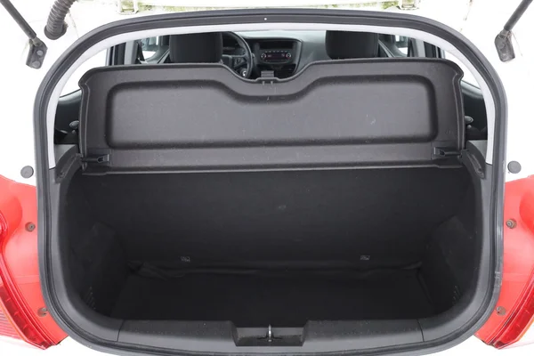 Opel Karl (2017) — foto 8 van 16