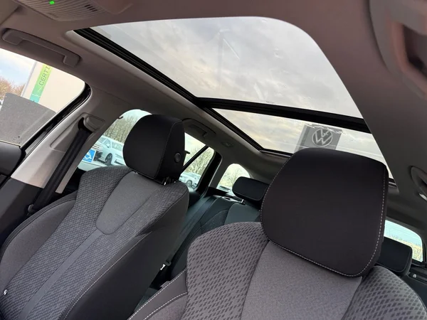 SKODA Octavia Combi (2024) — foto 7 van 20