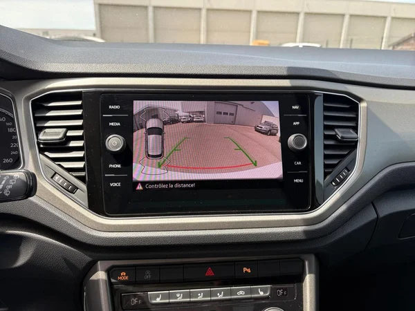 VOLKSWAGEN T-Roc (2021) — foto 5 van 21