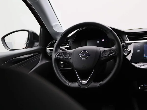 Opel Corsa-e (2022) — foto 3 van 38