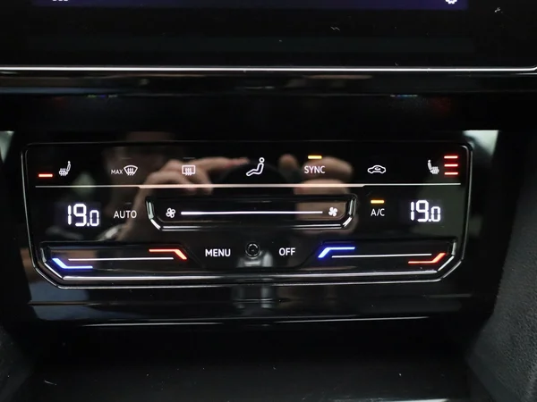 Volkswagen Arteon (2022) — foto 20 van 49