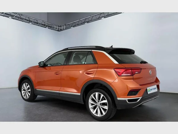 Volkswagen T-Roc (2020) — foto 12 van 15