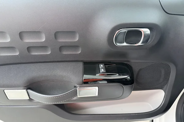 Citroen C3 (2024) — foto 8 van 18