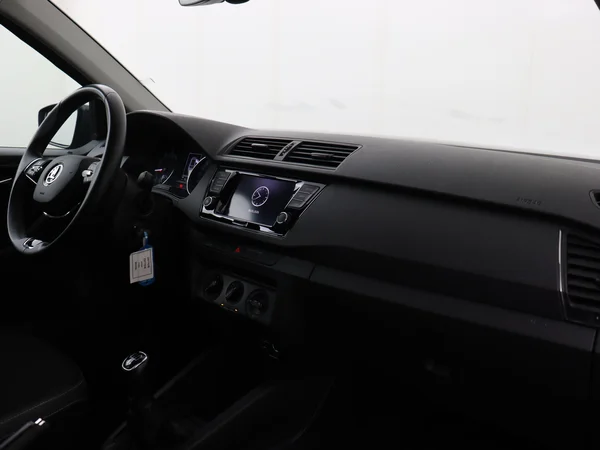 SKODA Fabia (2021) — foto 3 van 25
