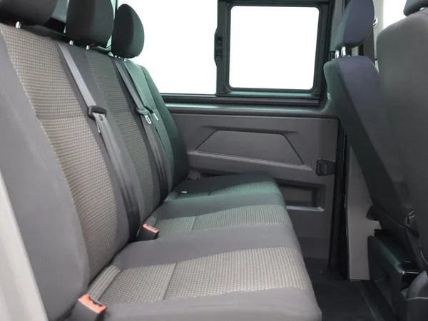 Volkswagen Transporter (2024) — foto 26 van 30