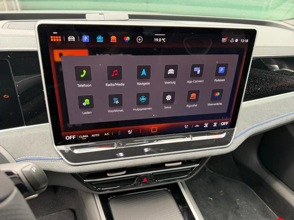 VOLKSWAGEN Passat Variant eHybrid (PHEV) (2026) — foto 5 van 24