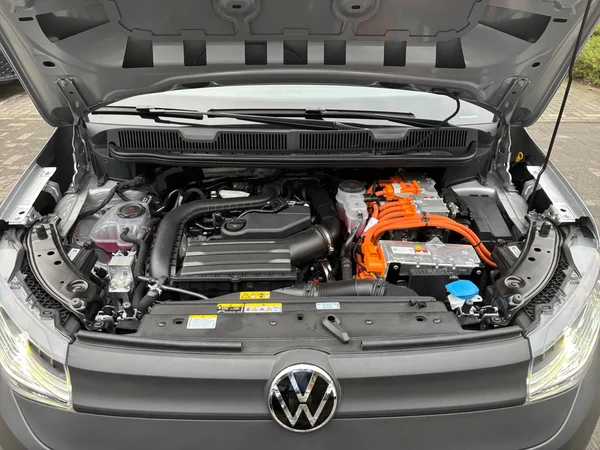 VOLKSWAGEN Caddy Maxi Van eHybrid (PHEV) (2026) — foto 10 van 24