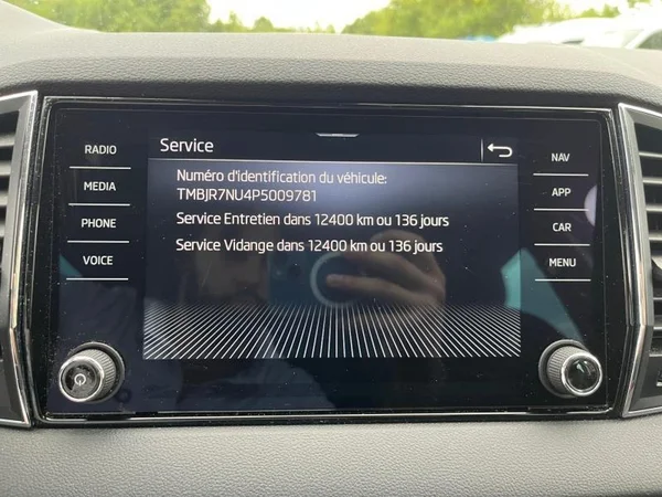 SKODA Karoq (2022) — foto 14 van 32
