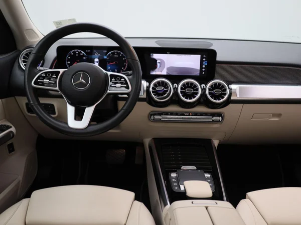 Mercedes-Benz GLB (2021) — foto 43 van 45