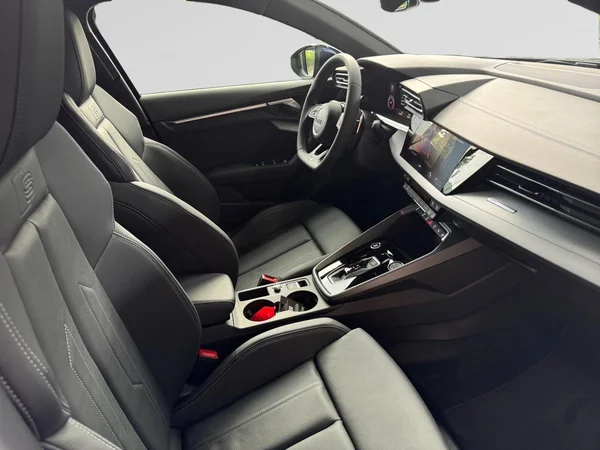 AUDI A3 Allstreet (2025) — foto 8 van 14