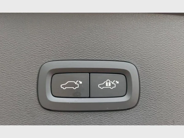 VOLVO C40 (2023) — foto 15 van 22