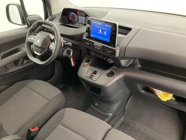 PEUGEOT Partner Van Swb (2024) — foto 15 van 36