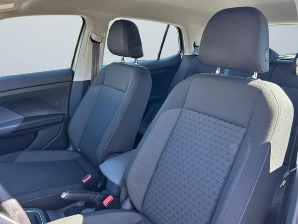 VOLKSWAGEN T-Cross (2020) — foto 2 van 31