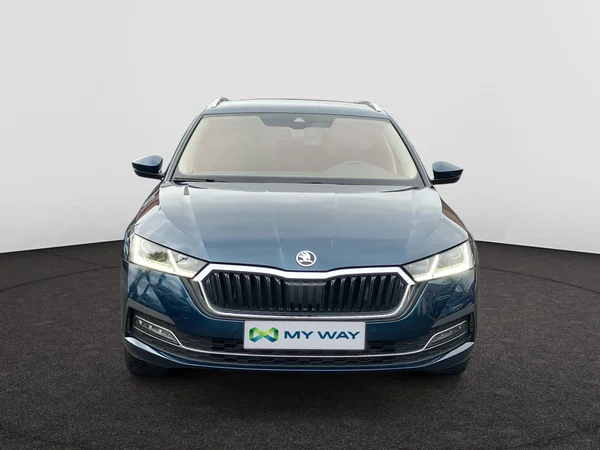 SKODA Octavia Combi PHEV (2021) — foto 23 van 26