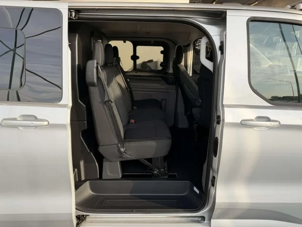 Ford Transit Custom — foto 24 van 24