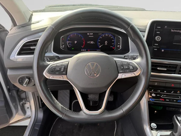 VOLKSWAGEN T-Roc (2022) — foto 6 van 25