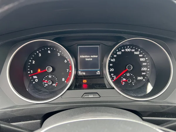 VOLKSWAGEN Tiguan (2020) — foto 17 van 18