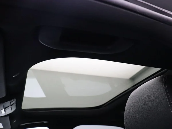 Mercedes-Benz E-Klasse (2022) — foto 5 van 33