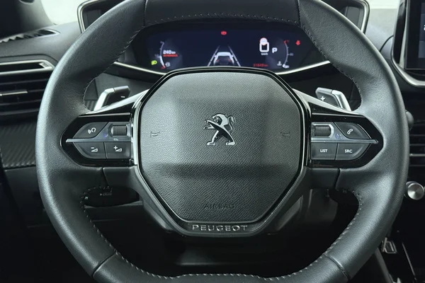Peugeot 2008 (2023) — foto 2 van 19